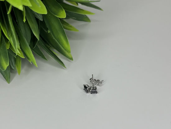 Image sur Boucles d'oreilles en argent 925 avec un zircon cubique noir