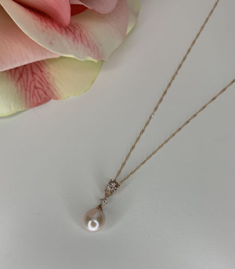 Image sur Pendentif en or rose avec perles d'eau douce, morganites et diamants